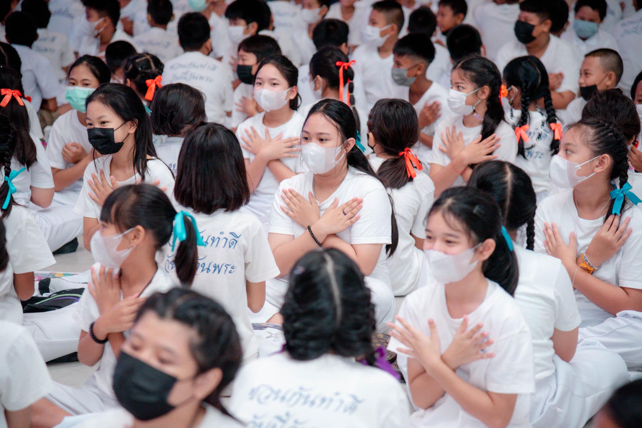 โครงการวิถีพุทธโรงเรียนเสนาบดี อ.เสนาจ.พระนครศรีอยุธยา นักเรียนระดับชั้นประถมศึกษาปีที่ 4-6 เข้าร่วมกิจกรรม ณ หอประชุมเสนาบดี